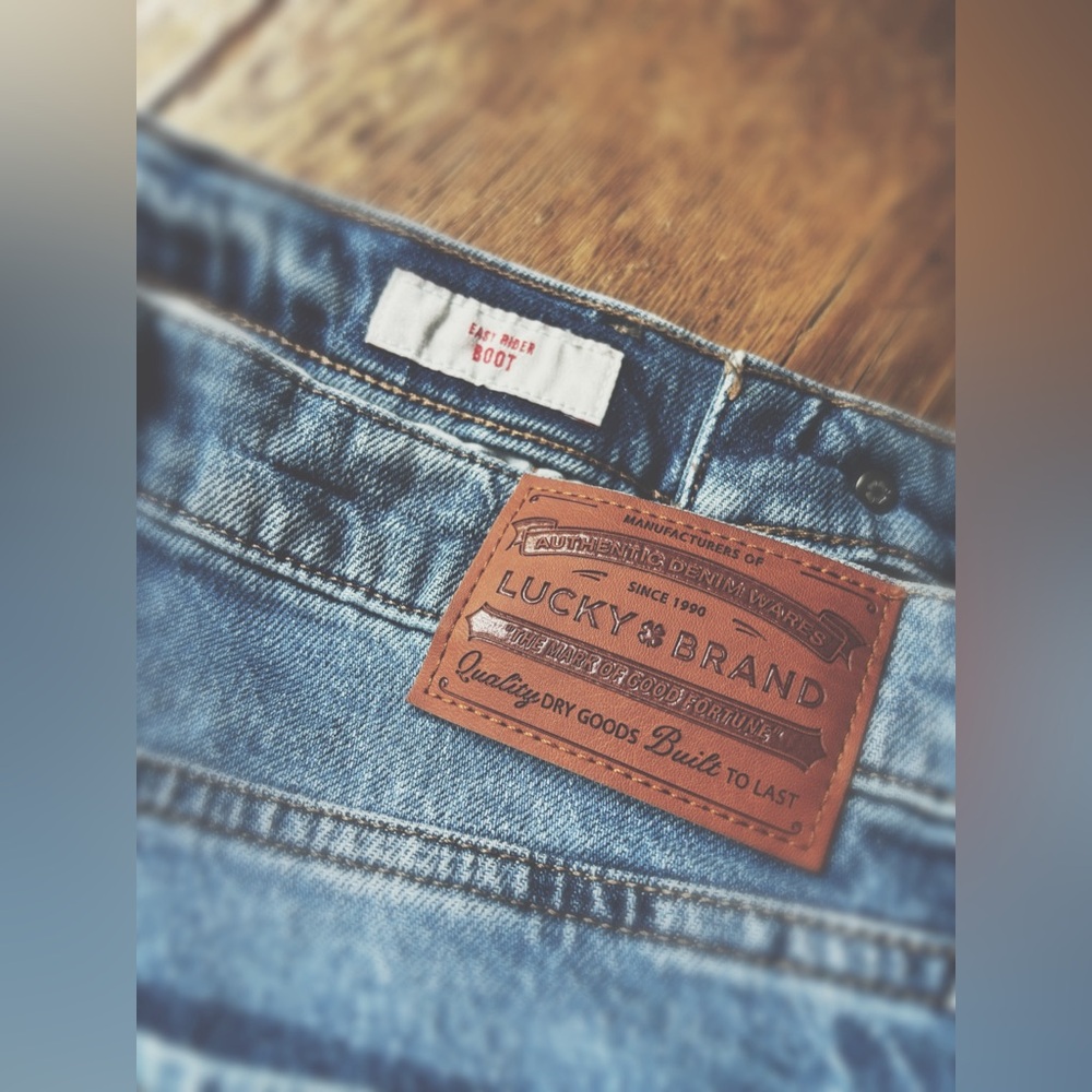 Lucky Brand - Picture 7 of 9